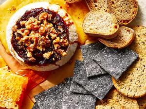 مقبلات كأس العالم صينية جبن الماعز بالجوز المحمص