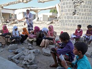 Yemeni children have no schools 