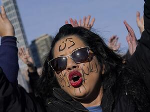  العقوبات شملت أفرادا وشخصيات منخرطين في أنشطة من بينها تعذيب السجناء وجرائم اغتصاب المدنيين