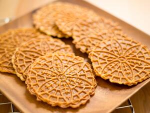 بسكويت بيتزالي الإيطالي للكريسماس