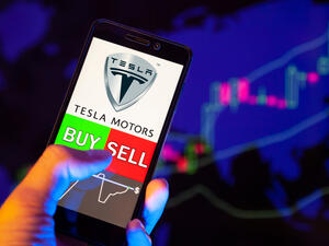 Musk sells over $3B Tesla stock