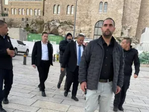وزير إسرائيلي متطرف يقتحم المسجد الأقصى