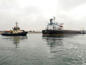 Vessel breaks down in the Suez Canal