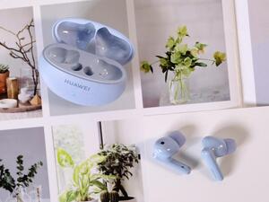 صوت عالي الدقة وعمر بطارية طويل مع خاصية إلغاء الضجيج النشطة: HUAWEI FreeBuds 5i هي اختيارنا الأفضل للسماعات اللاسلكية لعام 2023 في الكويت بسعر 24.9 دينار كويتي