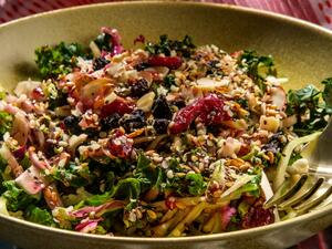 أفضل سلطة بروكلي بالتوت البري