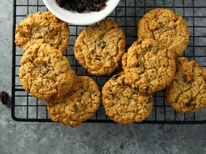 كوكيز الشوفان المقرمش بالزبيب