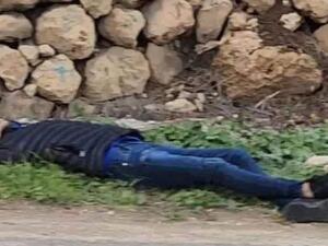 اطلاق النار على فلسطيني بحجة قيامه بعملية طعن