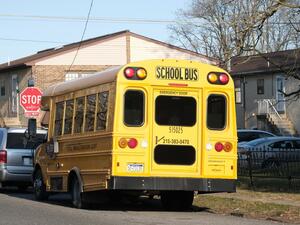 اطلاق نار قرب مدرسة اميركية