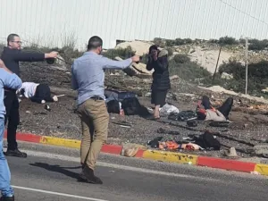 جثث المستوطنين عقب عملية الدهس في القدس