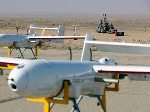 اتهام إيران بمهاجمة السفن الثلاث بالمسيرات