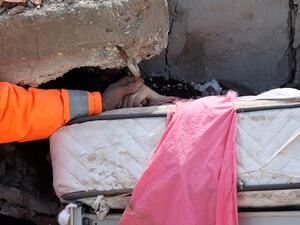 تسبب الزلزال الذي ضرب تركيا وسوريا، بمقتل آلاف الأطفال، بحسب مسؤول إقليمي لليونسيف (أ ف ب)