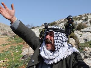 مجموعات كبيرة من المستوطنين مدعومين بمليشيات مسلحة هاجمت بلدة قراوة بني حسان