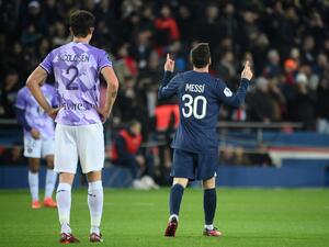Paris Saint-Germain's Argentine forward Lionel Messi celebrates  after scoring his team's second goal during the French L1 football match between Paris Saint-Germain (PSG) and Toulouse FC at the Parc des Princes stadium in Paris on February 4, 2023. (Photo by FRANCK FIFE / AFP)