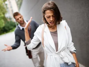 كيف يؤثر التوتر على العلاقة الزوجية وطرق علاجه