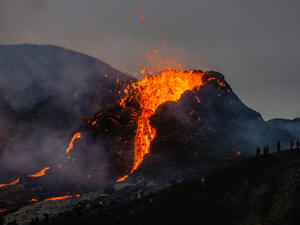 فوهة بركانية نشطة