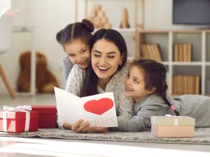 أجمل مسجات عيد الأم 2023