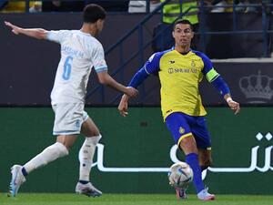 كريستيانو رونالدو (يمين) خلال مواجهة النصر والباطن (المصدر: أ ف ب)