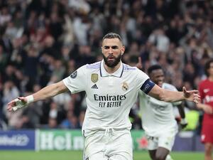 بنزيمة يؤكد تأهل ريال مدريد لربع النهائي (المصدر: أ ف ب)