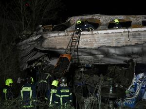 حادث قطار في وادي تمبي بالقرب من لاريسا ، اليونان