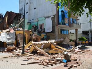At least 14 kills of earthquake in Ecuador 