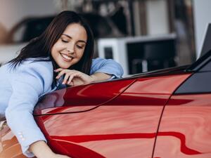 ماذا تمثل السيارات الجديدة في الأحلام؟