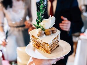 4 حلويات يونانية تقليدية تقدم في الأعراس