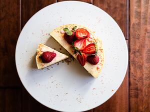 تشيز كيك يوم المرأة العالمي في قدر التحضير السريع