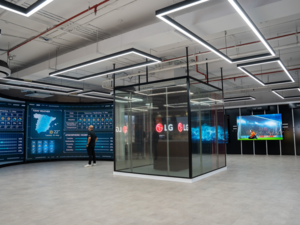 إل جي تفتتح مركز ابتكار الأعمال التفاعلي في دبي