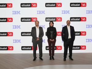 اتصالات من e& تختار IBM لتعزيز معايير الاستدامة في أعمالها