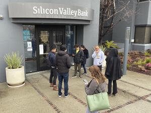 Joe Biden vows to protect US banking sector