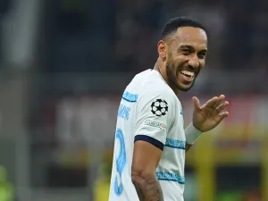 Chelsea's Gabonese striker Pierre-Emerick Aubameyang celebrates scoring his team's second goal during the UEFA Champions League group E, football match between AC Milan and Chelsea, at the San Siro stadium, in Milan, on October 11, 2022. (Photo by Alberto PIZZOLI  AFP)