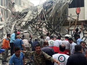 انهيار مبنى في ايران / أرشيفية