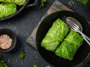 ملفوف سافوي مع الخبز النباتي الصيامي