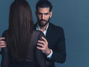 مواليد هذه الأبراج مسيطرون في العلاقات العاطفية