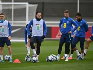 England's defender Kieran Trippier (L), England's midfielder Jack Grealish(3L), England's midfielder Jordan Henderson (3R), England's defender Reece James (2R) and England's midfielder Kalvin Phillips attend a team training session at St George's Park in Burton-on-Trent, central England, on March 21, 2023 ahead of of their UEFA EURO 2024 qualifier football match against Italy. (Photo by Paul ELLIS / AFP)