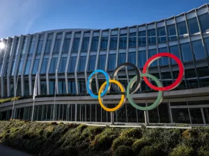 The headquarters of International Olympic Committee (IOC) is seen at the opening day of an IOC executive board meeting, where the issue of Russian athletes will be discussed, in Lausanne, on March 28, 2023. Poland, Ukraine and the Baltic states reiterated on March 27, 2023 their call to maintain the ban on Russian and Belarusian athletes at the Olympics, saying "not a single reason" existed to lift the restrictions. (Photo by Fabrice COFFRINI / AFP)