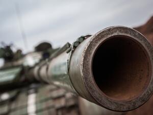 بريطانيا تزود اوكرانيا بقذائف تحمل اليورانيوم المنضب