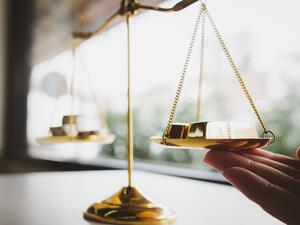 Gold up on ECB rate hike and banking crisis