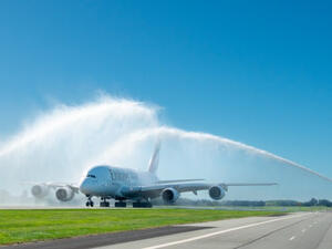 كرايستشيرش ترحب بعودة طائرة الإمارات A380