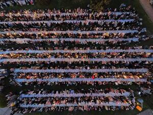 إفطار جماعي لطلاب جامعة "بوغاز إيتشي" التركية 