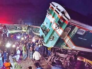 القطار السريع كان يسير بسرعة 70 كم/ ساعة عندما اصطدم بقطار الشحن