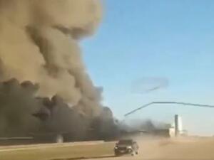 لم يعرف مصدر الحريق ووصف ميلر ان الانفجار مروع 