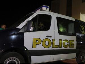 ومع وصول الاجهزة الامنية اعتقل الاب ونقل الى قسم التحقيقات فيما تم ترحيل جثة الابن الى المشرحة 