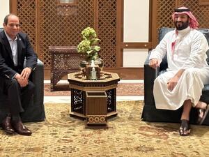 السيسي يغرد من السعودية حول اللقاء مع بن سلمان