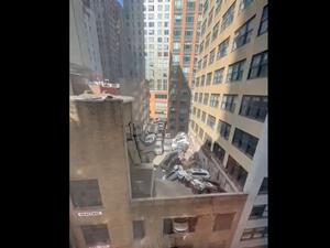 موقف السيارات المنهار في نيويورك (لقطة شاشة)