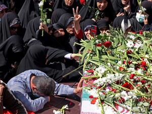 اعلنت ايران الاسبوع الماضي عن مصرع اثنين من المستشارين الكبار العاملين في فيلق القدس