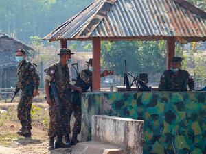 جنود في الجيش الميانماري