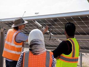 Carnegie Mellon student researchers explore ways to improve solar panel efficiency