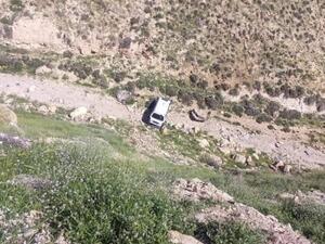 القاء باص في الوادي
