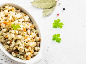 ريزوتو الدجاج والفطر في القدر الكهربائي